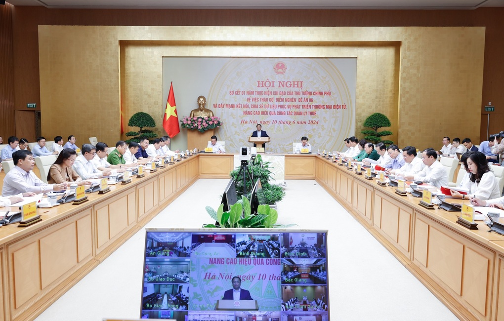 Livestream bán hàng qua mạng xã hội rất nhiều, Bộ trưởng đề nghị thu thuế - 2 Livestream bán hàng qua mạng xã hội rất nhiều, Bộ trưởng đề nghị thu thuế - 2