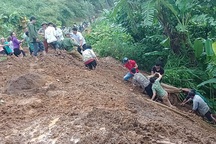 Phó Thủ tướng yêu cầu khẩn trương ứng phó, khắc phục hậu quả mưa lũ