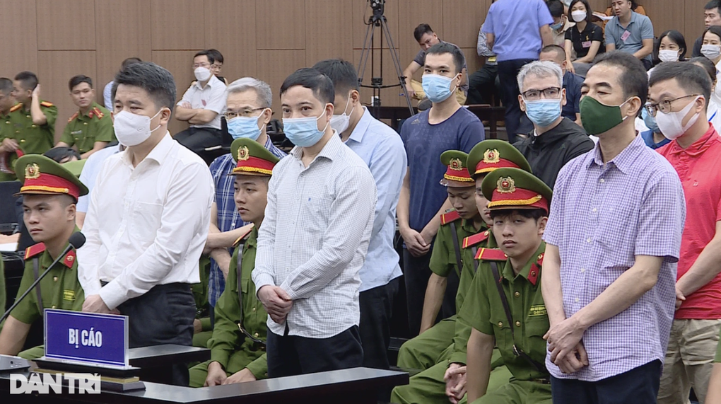 Nhật ký xét xử chuyến bay giải cứu: Kẻ bật khóc, người run rẩy - 1 Nhật ký xét xử chuyến bay giải cứu: Kẻ bật khóc, người run rẩy - 1