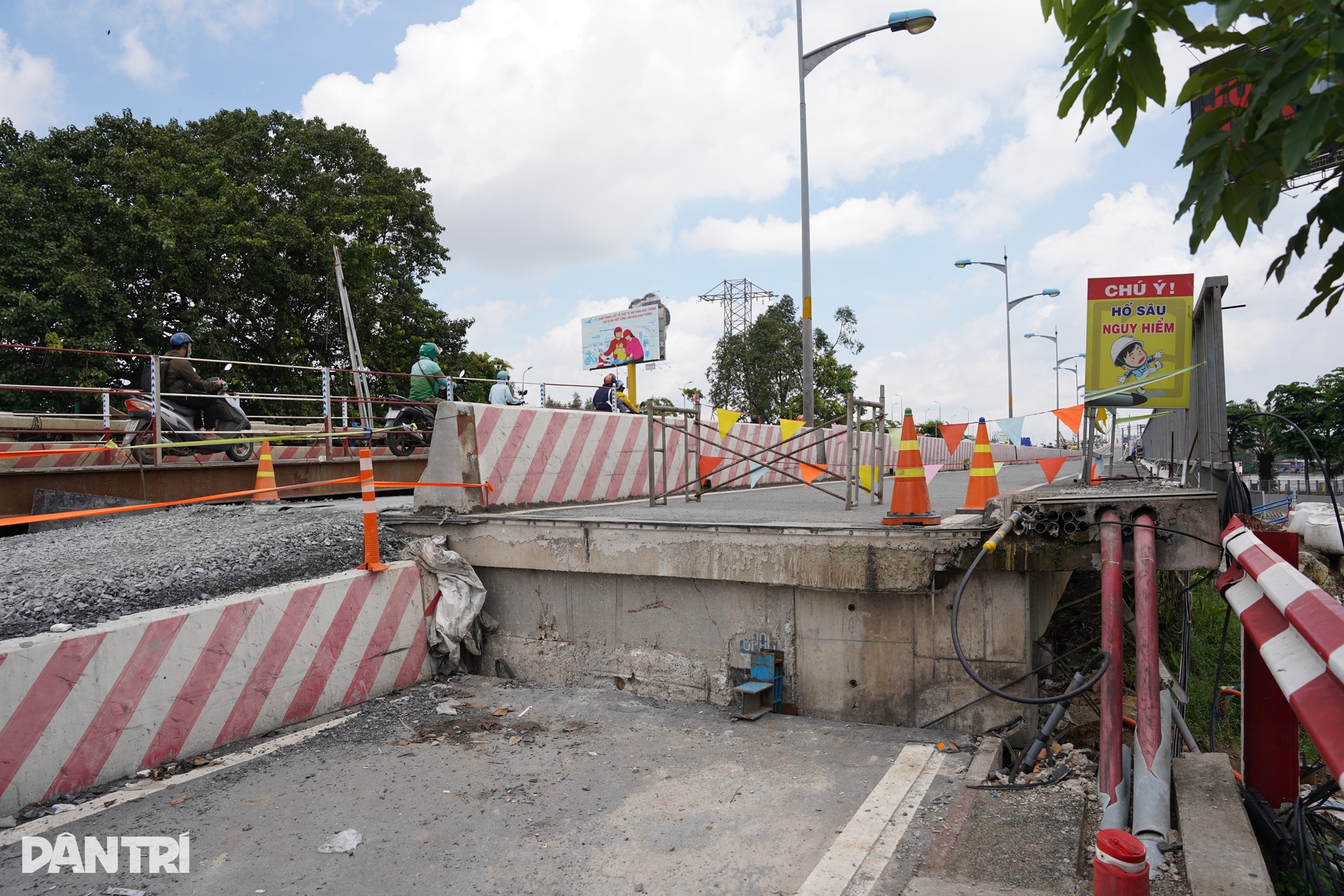 Cầu Bình Triệu 1 hoàn tất kích nâng tĩnh không hôm nay - 2 Cầu Bình Triệu 1 hoàn tất kích nâng tĩnh không hôm nay - 2