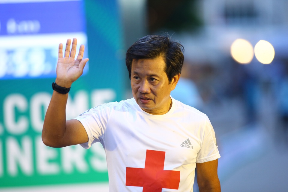Ông Đoàn Ngọc Hải chinh phục giải marathon đặc biệt của Hà Nội - 1 Ông Đoàn Ngọc Hải chinh phục giải marathon đặc biệt của Hà Nội - 1
