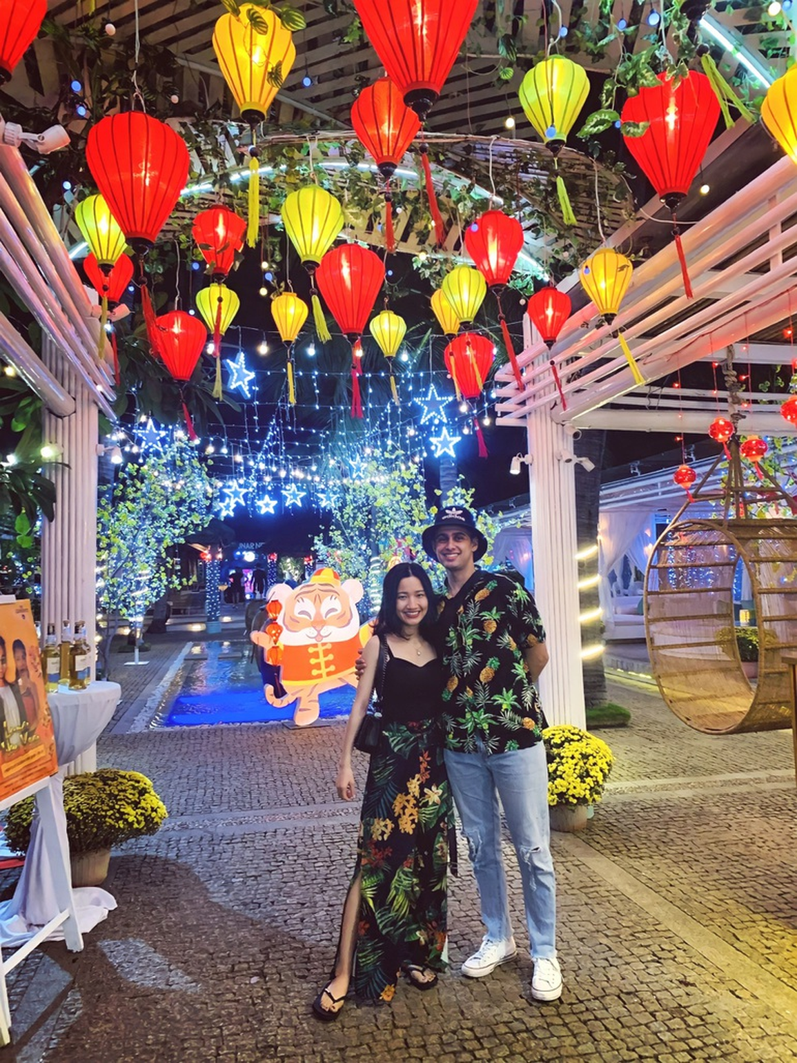 Chàng trai Nam Phi tay trắng, nhịn ăn để tán cô gái Việt - 3 Chàng trai Nam Phi tay trắng, nhịn ăn để tán cô gái Việt - 3