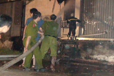 Chữa cháy thiếu chuyên nghiệp và người chỉ huy tài tình