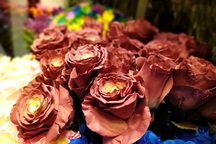 Một doanh nghiệp chi 200 triệu đồng mua hoa tươi tặng chị em dịp 20/10