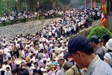 Nô nức trảy hội Đền Hùng