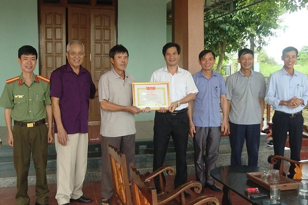 Hai hộ dân ở Quảng Bình hiến gần 600m2 đất làm cao tốc Bắc - Nam - 2 Hai hộ dân ở Quảng Bình hiến gần 600m2 đất làm cao tốc Bắc - Nam - 2