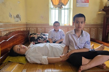 Người mẹ góa 3 lần mổ ung thư, khẩn cầu được sống để nuôi 2 con nhỏ