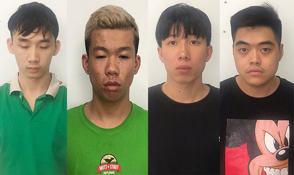 Hà Nội: Dùng nhẫn vàng giả để “tri ân”, lừa 18.000 người - 2 Hà Nội: Dùng nhẫn vàng giả để “tri ân”, lừa 18.000 người - 2