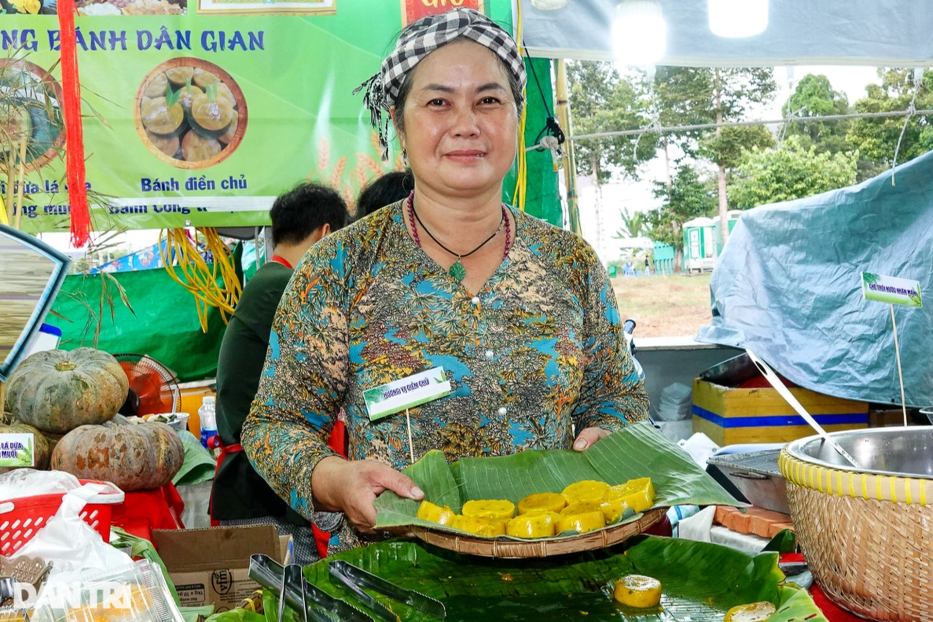 Ghé Cần Thơ thưởng thức chiếc bánh xèo khủng đường kính 3m - 9