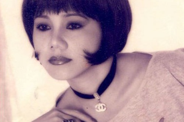 “Nữ hoàng cassette” Ngọc Ánh hát 12 tụ điểm một đêm, vàng quấn đầy người