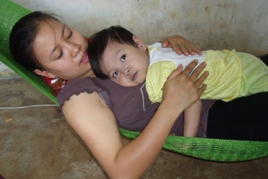 Quỹ nhân ái đến với hai cháu bé mắc bệnh tim bẩm sinh 