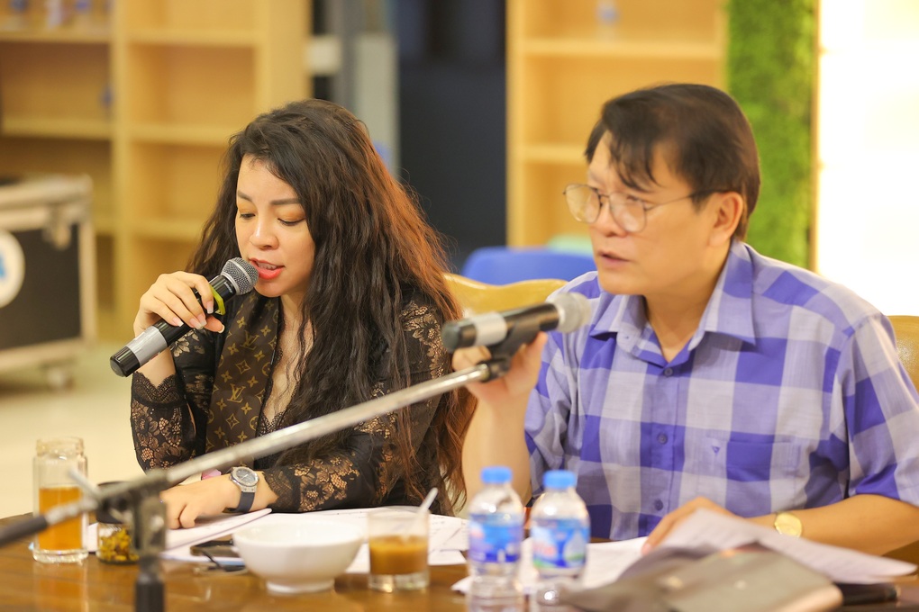 NSƯT Tố Nga: Quang Linh là người rất dễ chịu, bình dân - 2 NSƯT Tố Nga: Quang Linh là người rất dễ chịu, bình dân - 2
