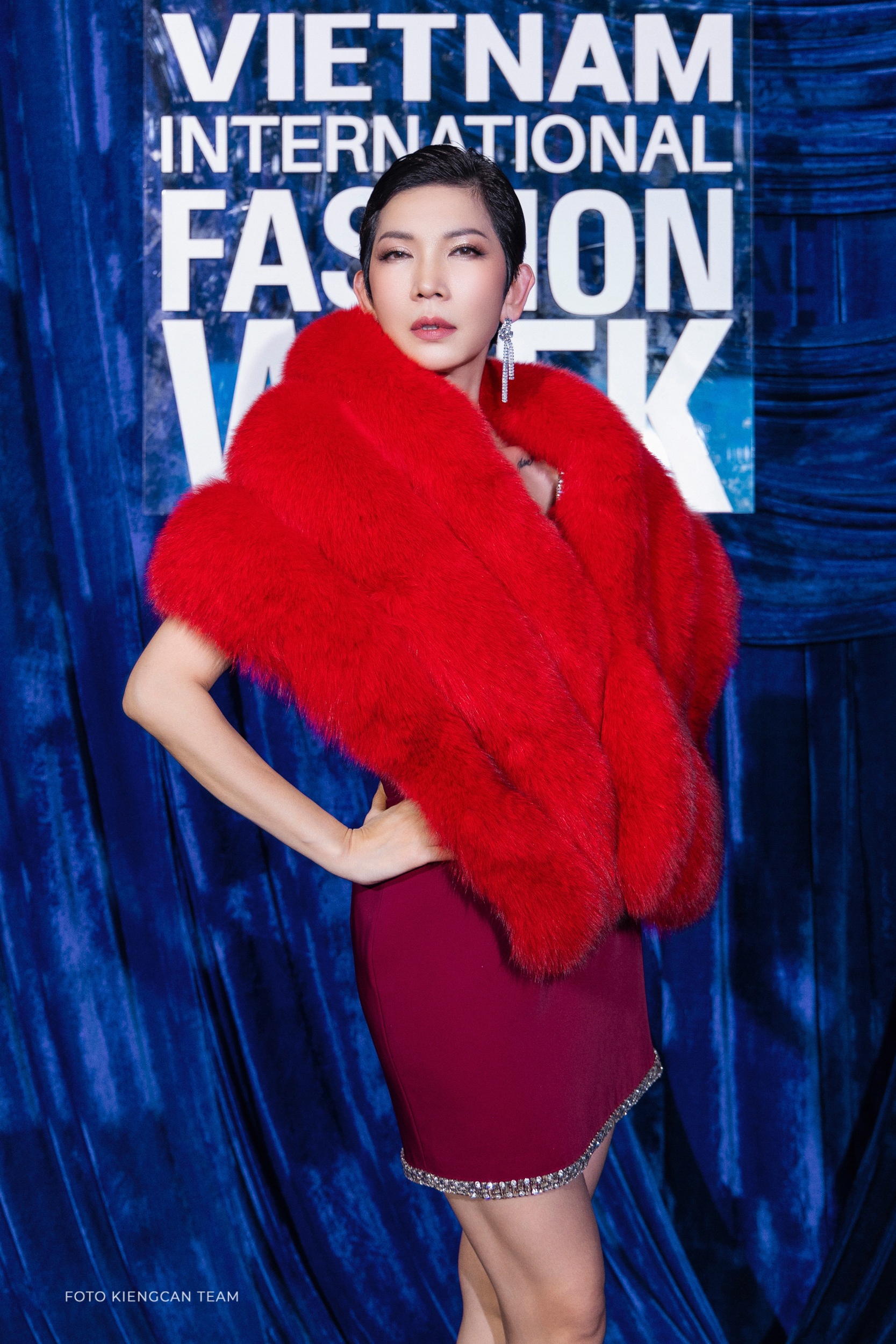 Xuan Lan förklarar anledningen till att hon valde en annan stil och återupptäckte röda mattan - 1 Xuân Lan nói lý do chọn phong cách khác lạ, xuất hiện trở lại thảm đỏ - 1