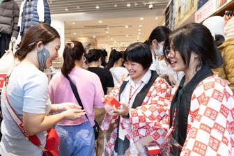 Văn hóa phục vụ kết nối UNIQLO với người tiêu dùng