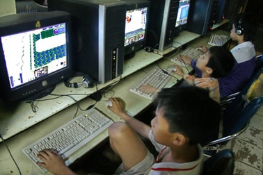 Đưa gần 200 đại lý Internet “bám trường” vào danh sách “đen”