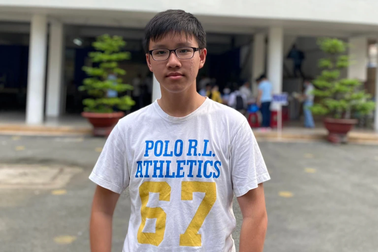 Chàng thủ khoa đạt 3 điểm 10 nhập học Trường Phổ thông Năng khiếu