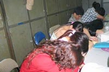 Bị đóng cửa, bar biến thành... "động lắc"! 