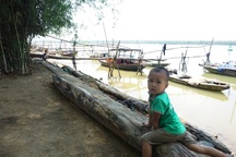 Dự án "khẩn cấp" chậm tiến độ, dân vạn chài mòn mỏi chờ tái định cư