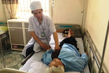 Cụ bà gần 100 tuổi được cứu sống bằng phương pháp cấy máy tạo nhịp tim vĩnh viễn