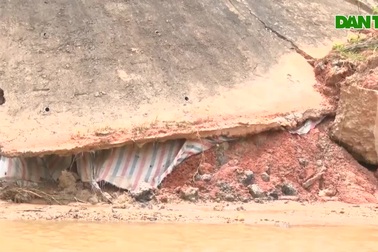 Vỡ toác mố cầu trên tuyến đường nghìn tỷ vừa đưa vào sử dụng