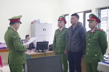 Bắt nguyên Phó giám đốc Chi nhánh văn phòng đăng ký đất đai ở Hà Giang