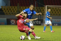Đánh bại Sài Gòn FC, Than Quảng Ninh vươn lên dẫn đầu V-League
