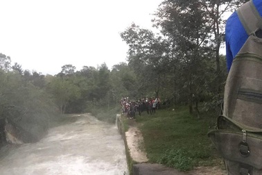 Nam thanh niên mất tích khi bị trượt chân xuống đập tràn