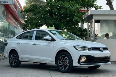 Được giảm 300 triệu đồng, mẫu sedan hạng B này vẫn đắt ngang Mazda CX-5