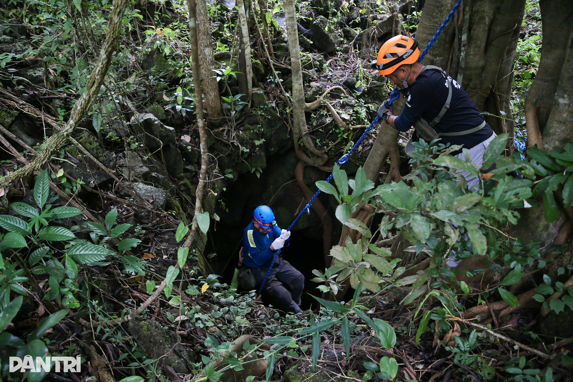 Cảnh đẹp kì vĩ bên trong hang núi lửa dài nhất Đông Nam Á nằm ở Việt Nam - 3