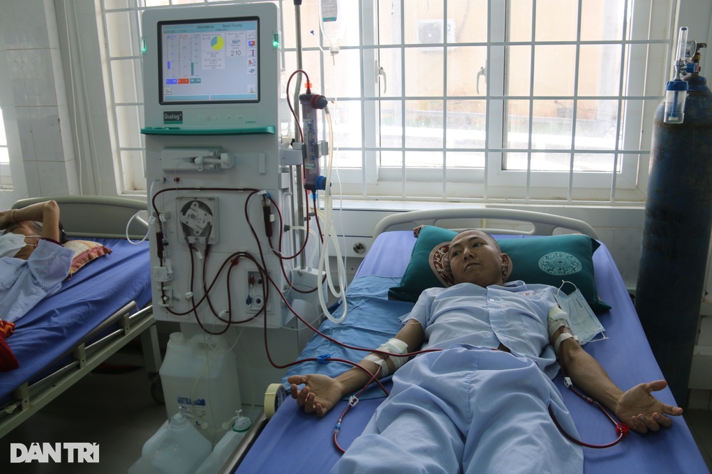 Ước nguyện của người thương binh nuôi cháu mồ côi suy thận giai đoạn cuối - 3 Ước nguyện của người thương binh nuôi cháu mồ côi suy thận giai đoạn cuối - 3