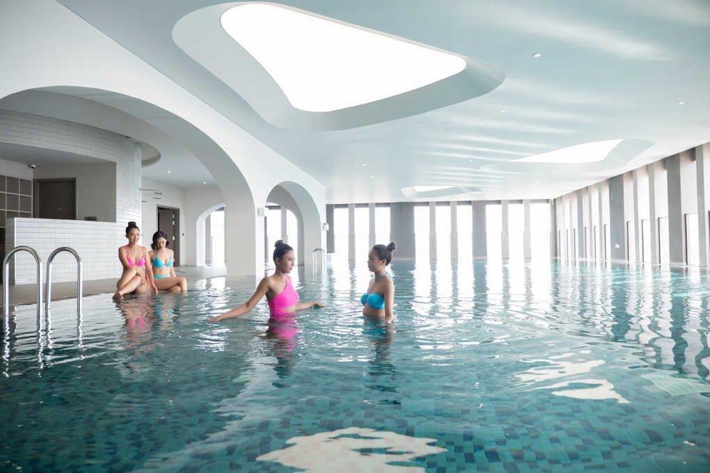 Top 4 Hoa hậu các dân tộc Việt Nam trải nghiệm trung tâm thể thao đa năng tại Aqua City - 3