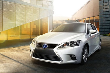 Lexus làm mới CT 200h