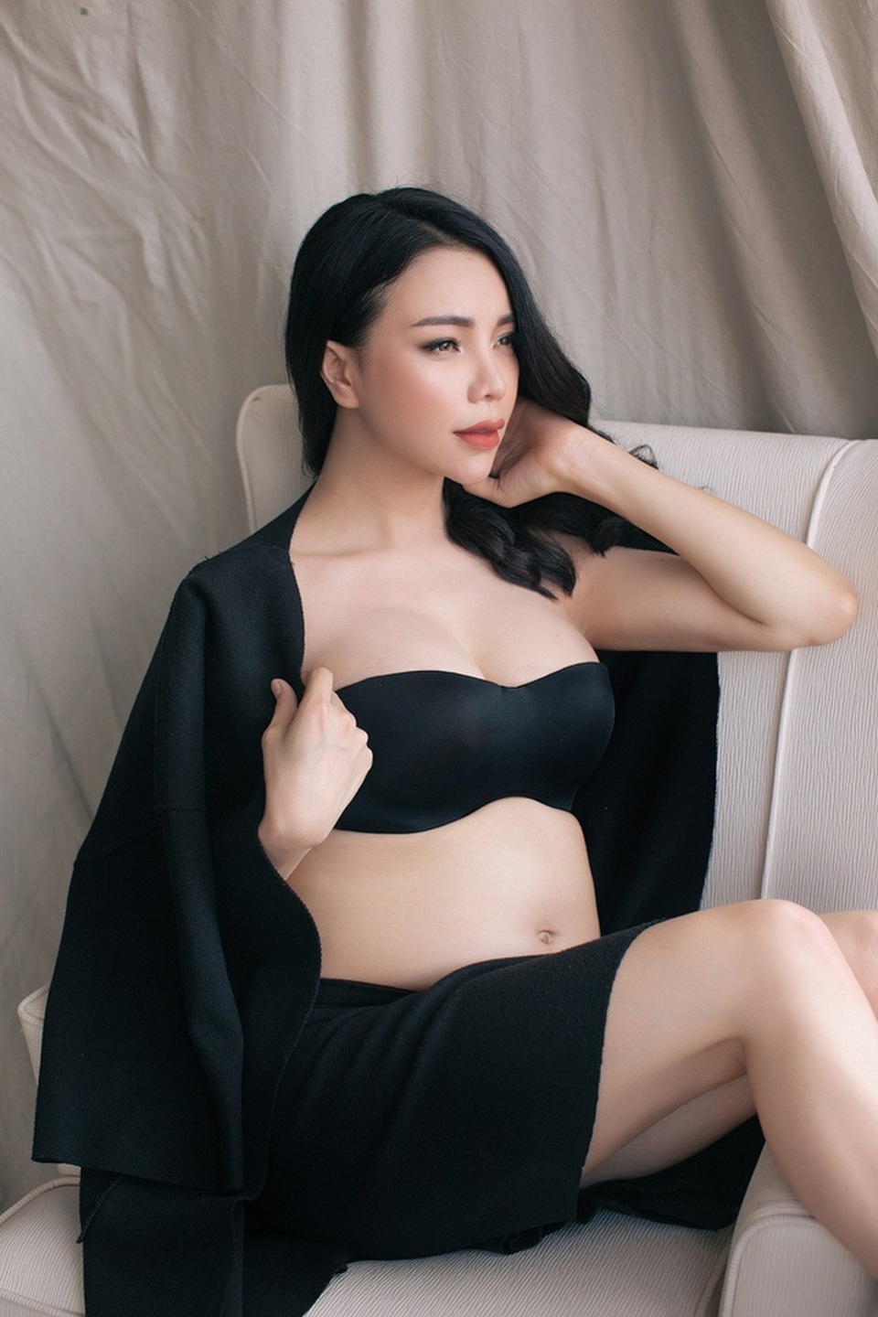 Những mỹ nhân Việt “giấu nhẹm” chuyện mang bầu, sinh con mới công khai - 7 Những mỹ nhân Việt “giấu nhẹm” chuyện mang bầu, sinh con mới công khai - 7