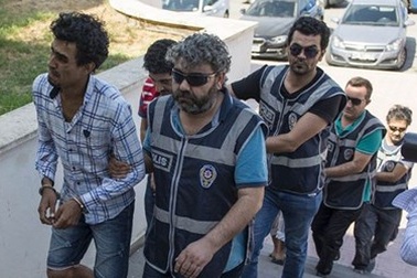 Bắt được thuyền trưởng con tàu chở gia đình cậu bé di dân Syria