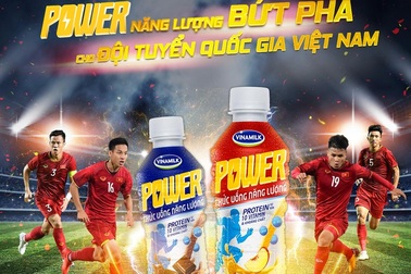 U22 Việt Nam chiến thắng tuyệt đối, Vinamilk Power tung ngay phiên bản TVC đặc biệt với sự tham gia của Quang Hải