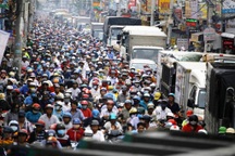 Cửa ngõ Sài Gòn kẹt xe kinh hoàng gần 10 tiếng đồng hồ