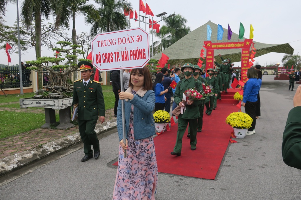 Hơn 2.700 tân binh đất Cảng lên đường nhập ngũ - 6 Hơn 2.700 tân binh đất Cảng lên đường nhập ngũ - 6
