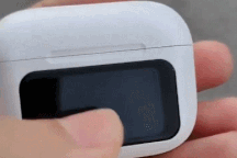 Vượt mặt Apple, hãng Trung Quốc ra mắt "AirPods Pro" có màn hình cảm ứng