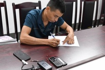 Dùng camera gắn cúc áo để gian lận thi sát hạch lái xe ở Phú Thọ