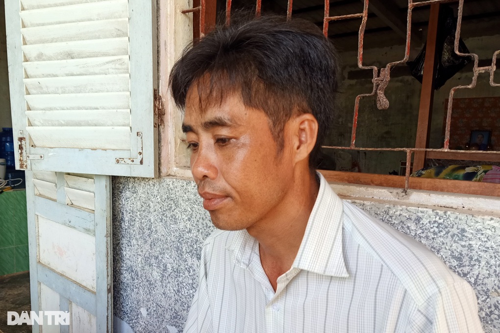 Mẹ mất vì Covid-19, cha bị ung thư, 2 con nguy cơ đói khổ, thất học - 2 Mẹ mất vì Covid-19, cha bị ung thư, 2 con nguy cơ đói khổ, thất học - 2