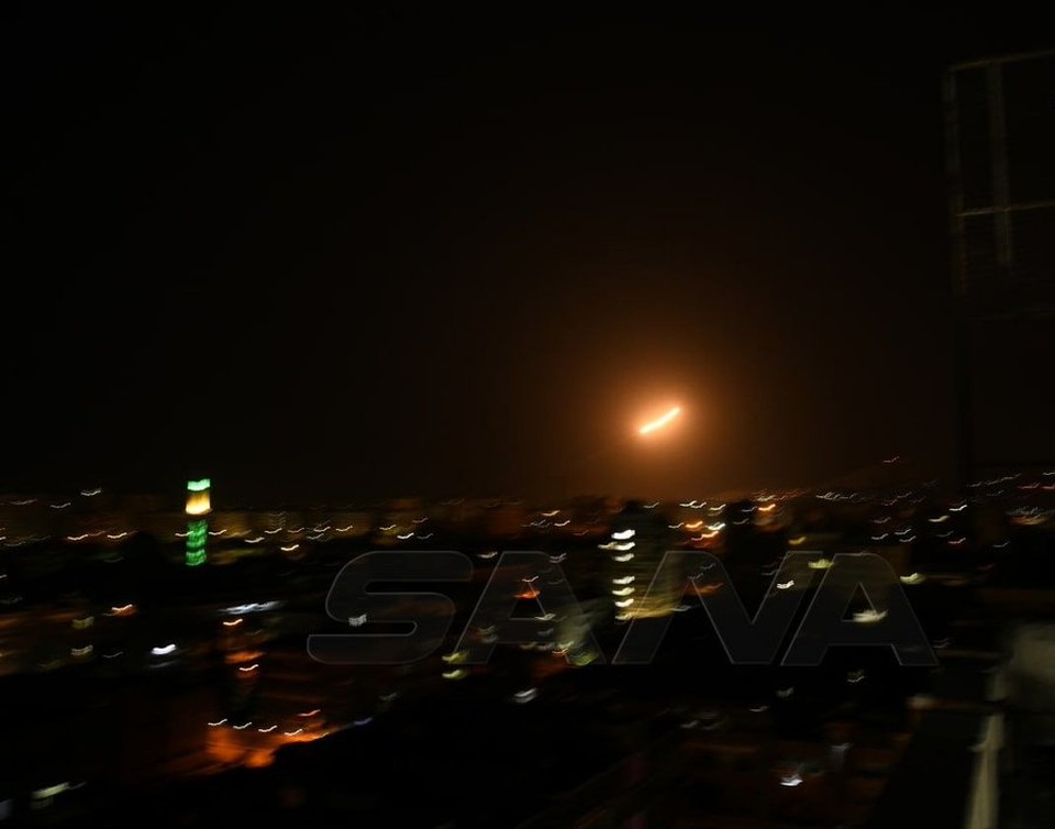 Syria tố Israel nã tên lửa tấn công, thủ đô Damascus rung chuyển - 1 Syria tố Israel nã tên lửa tấn công, thủ đô Damascus rung chuyển - 1