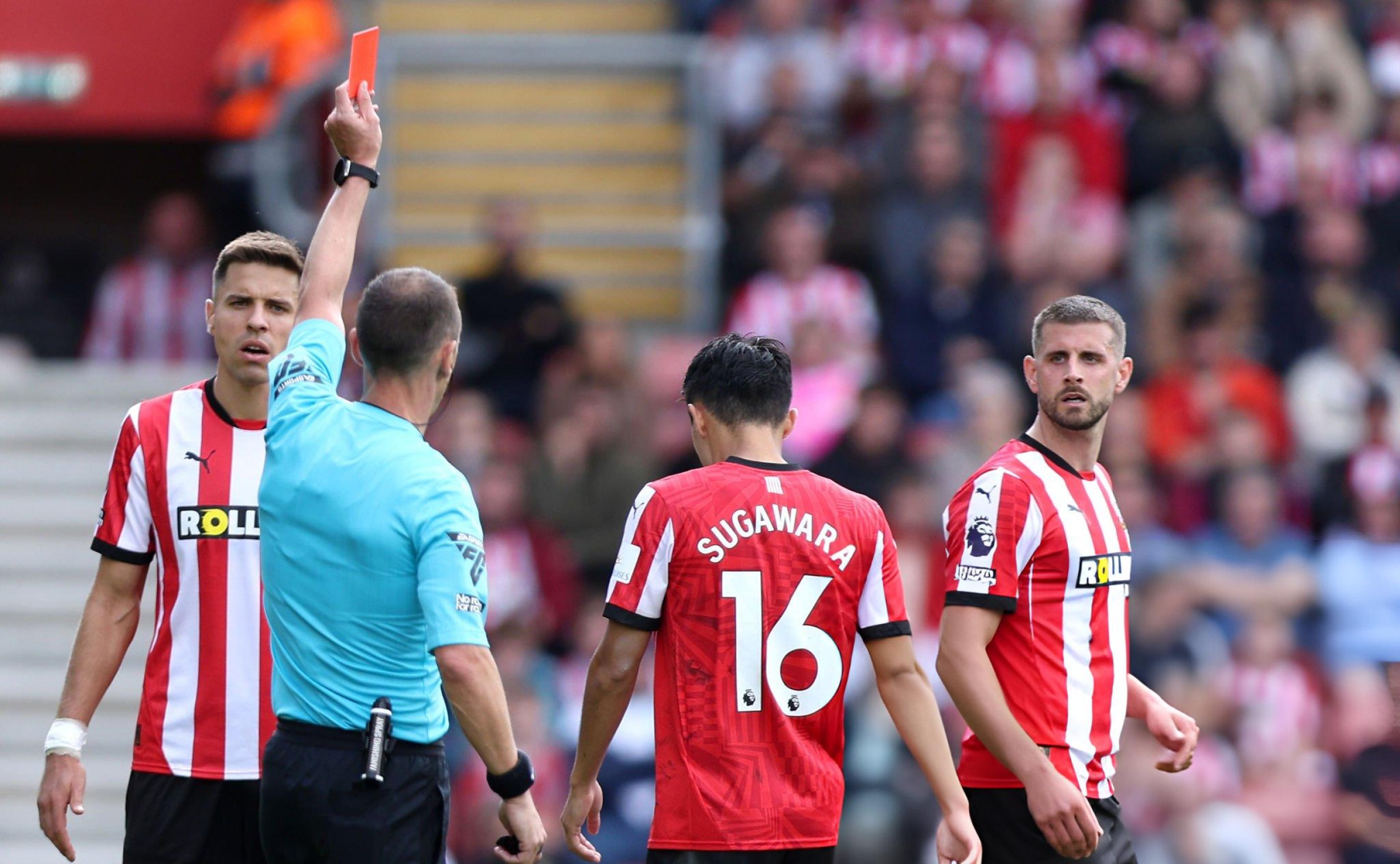 Man Utd đại thắng trước 10 người của Southampton - 2