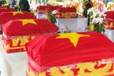 Quảng Trị truy điệu và an táng 4 hài cốt liệt sĩ