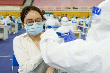 TPHCM cần hơn 8,1 triệu liều vắc xin tiêm cho người dân từ nay đến cuối năm