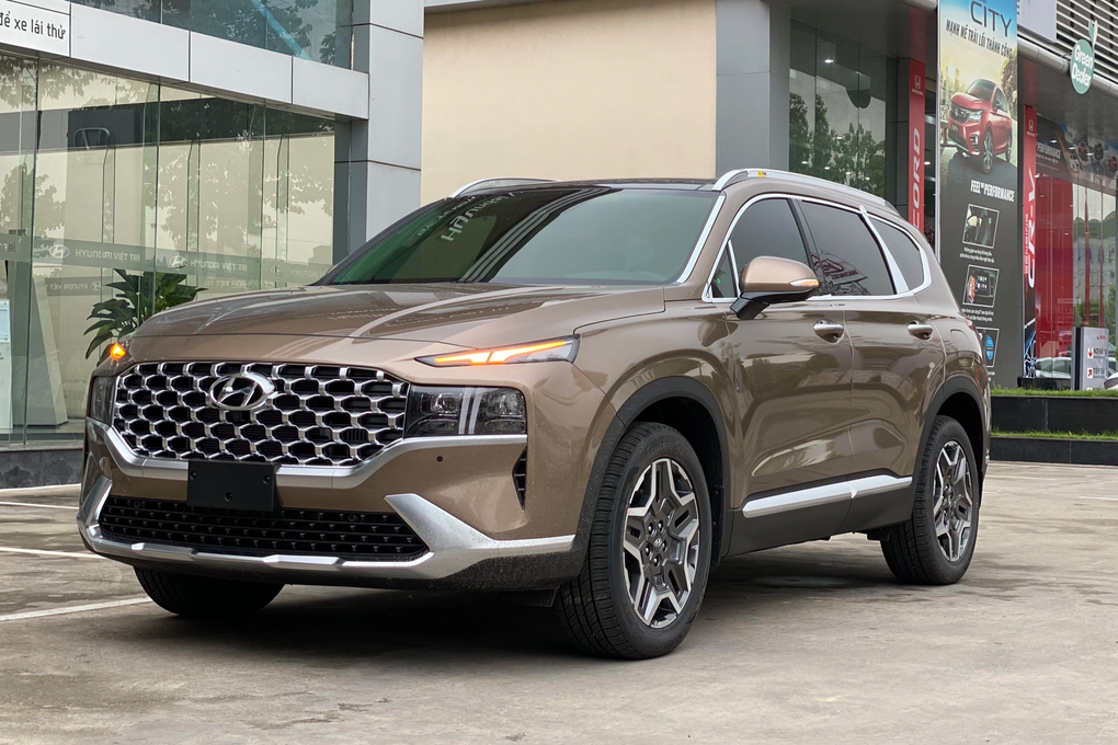 17.000 xe Hyundai Santa Fe tại Việt Nam cần triệu hồi vì lỗi dây an toàn - 1 17.000 xe Hyundai Santa Fe tại Việt Nam cần triệu hồi vì lỗi dây an toàn - 1