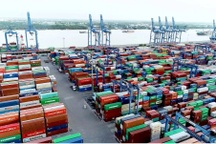 TPHCM: Cảng Cát Lái sắp quá tải vì hàng tồn bãi