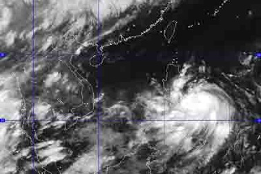 Cơn bão rất mạnh đang hướng vào Biển Đông