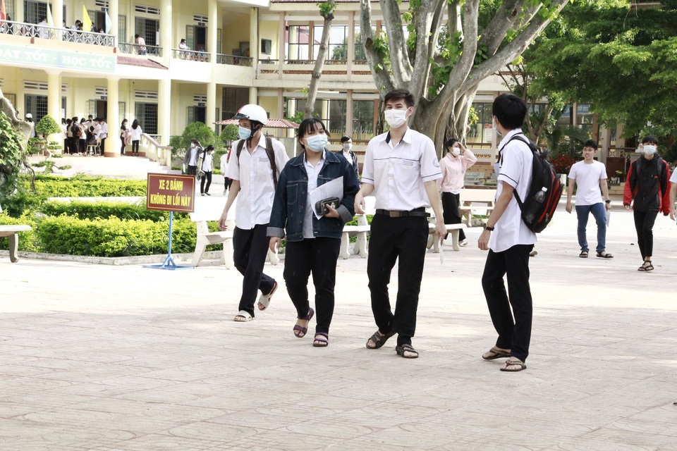 Môn tiếng Anh đề thi tốt nghiệp THPT đợt 2: Ngang tầm với đề đợt 1 - 2 Môn tiếng Anh đề thi tốt nghiệp THPT đợt 2: Ngang tầm với đề đợt 1 - 2