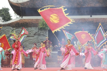 Hào hùng hội Gò Đống Đa tưởng nhớ chiến thắng của vua Quang Trung