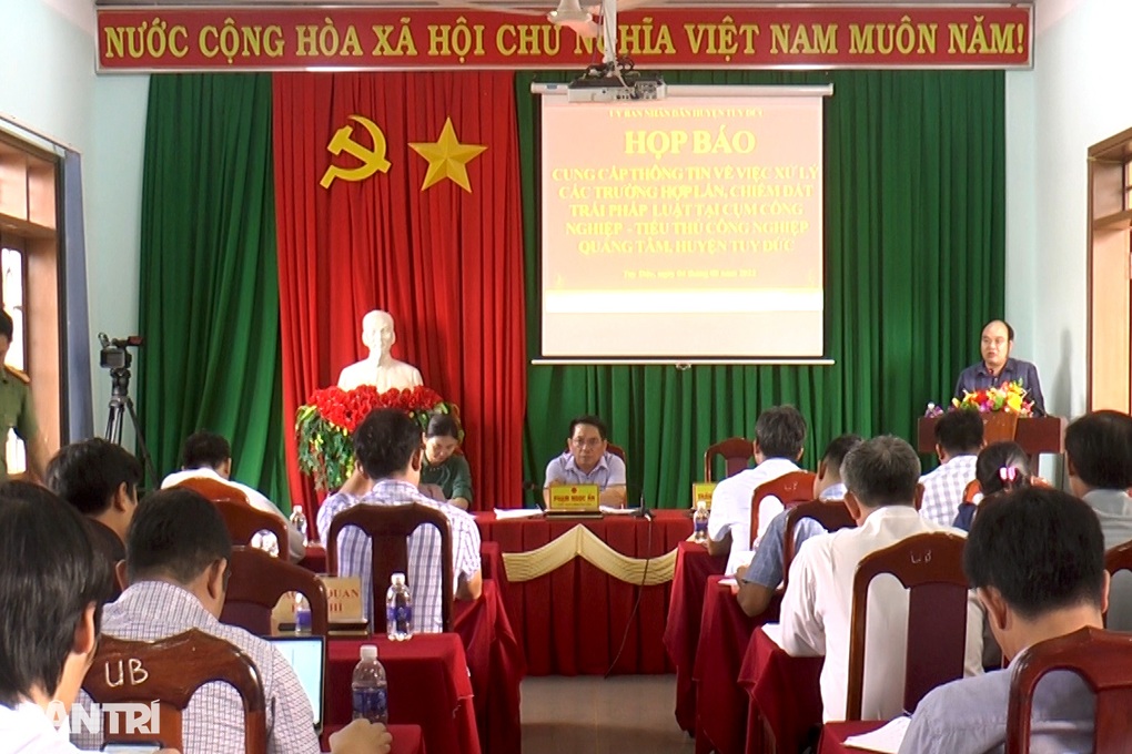 Thuê đất gần một thập kỷ chỉ xây được... khung nhà bảo vệ - 1 Thuê đất gần một thập kỷ chỉ xây được... khung nhà bảo vệ - 1